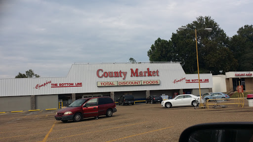 Grocery Store «County Market», reviews and photos, 2101 Clay St, Vicksburg, MS 39183, USA
