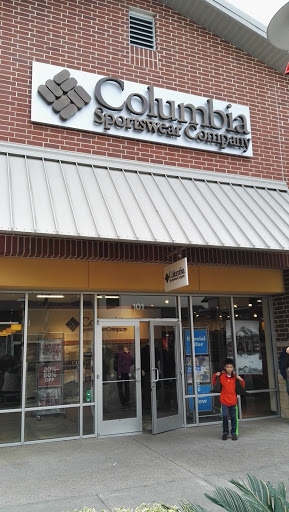 Sportswear Store «Columbia Sportswear Outlet Store at Houston Premium Outlets», reviews and photos, 29300 Hempstead Rd, Cypress, TX 77433, USA