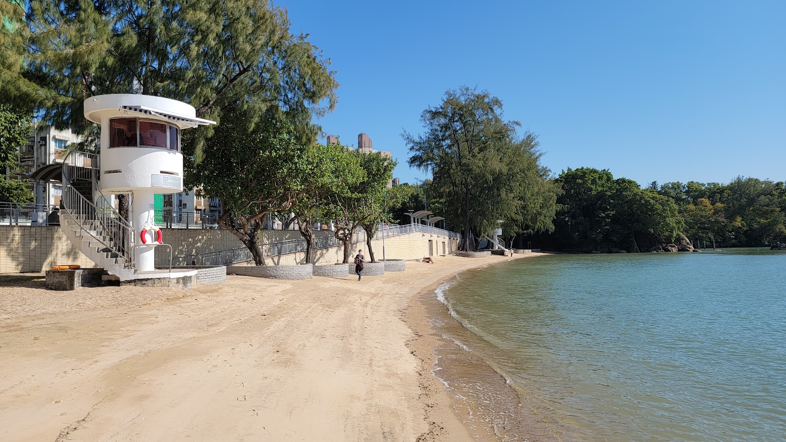 Foto van Castle Peak Beach met helder zand oppervlakte