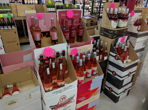 Liquor Store «Curtis Liquors - Weymouth», reviews and photos, 486 Columbian St, Weymouth, MA 02190, USA