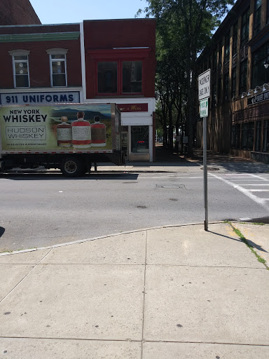 Wine Store «City Liquor & Wine», reviews and photos, 298 Main St, Poughkeepsie, NY 12601, USA