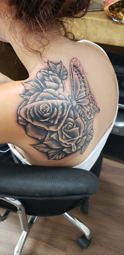 Explore dad tattoo ideas for men, creative tattoo ideas in Hilo, available at Hilo Tattoo Company