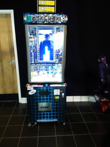 Movie Theater «Regal Cinemas Fairfield Commons 20 & RPX», reviews and photos, 2651 Fairfield Commons, Beavercreek, OH 45431, USA