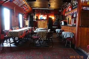 Globe Tavern image