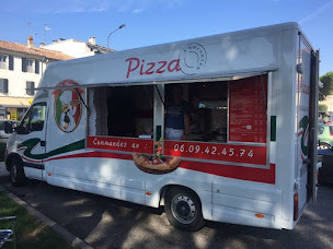 Photo n°5 de Camion Pizza St-James à Montélimar ()