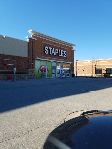 Office Supply Store «Staples», reviews and photos, 1600 N Milwaukee Ave, Vernon Hills, IL 60061, USA