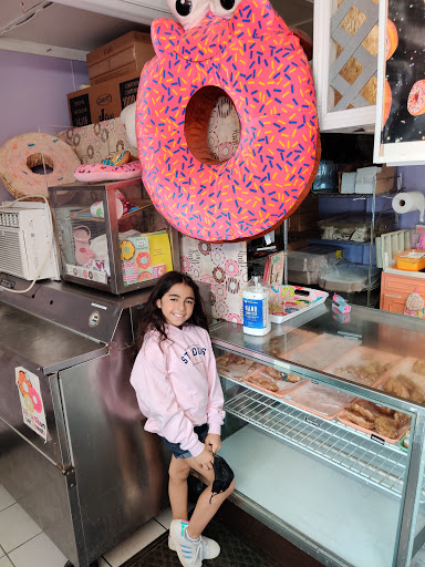 Dessert Shop «Honey Creme Donut Shop», reviews and photos, 514 Vincennes St, New Albany, IN 47150, USA