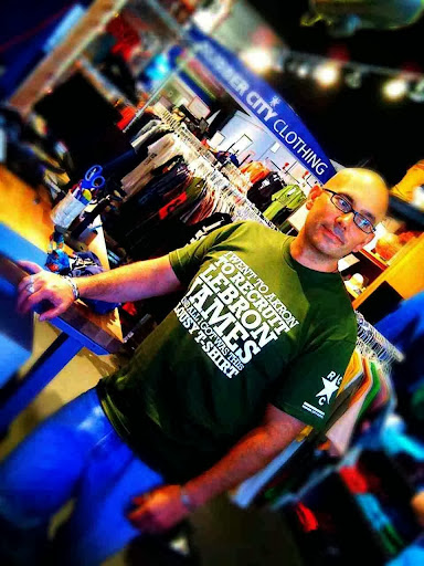 Clothing Store «Rubber City Clothing», reviews and photos, 18 N High St, Akron, OH 44308, USA