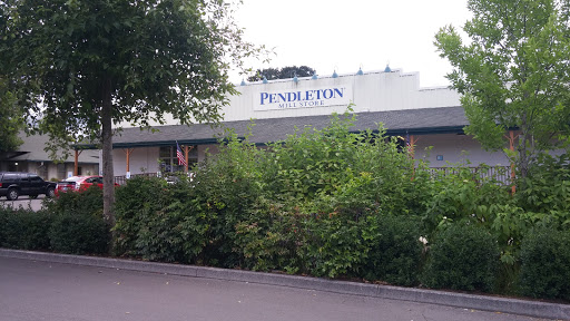 Clothing Store «Pendleton Washougal Mill Store», reviews and photos, 2 Pendleton Way, Washougal, WA 98671, USA