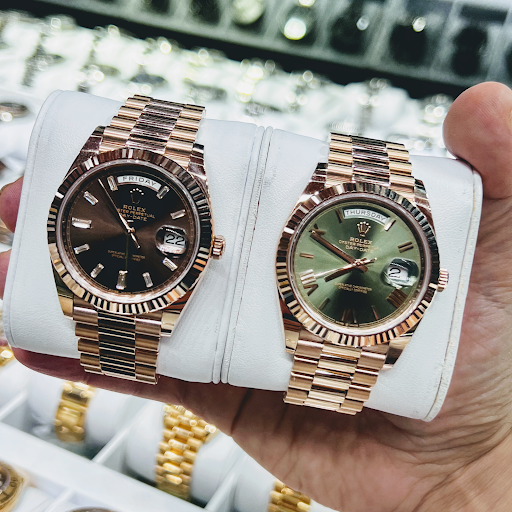 Watch Store «Diamond Club Jewelry Store Miami, Used Rolex Watches Miami», reviews and photos, 36 NE 1st St #154, Miami, FL 33132, USA