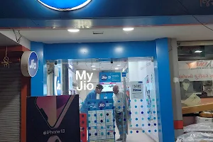 My Jio Store image