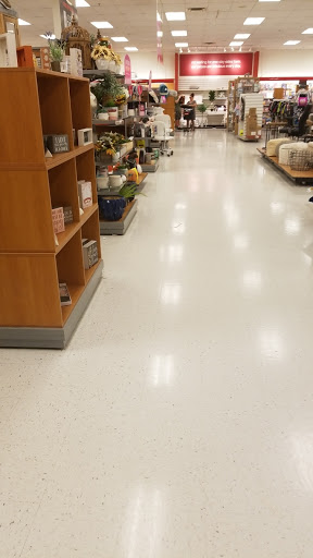 Department Store «T.J. Maxx», reviews and photos, 12765 Harper Village Dr #180, Battle Creek, MI 49014, USA