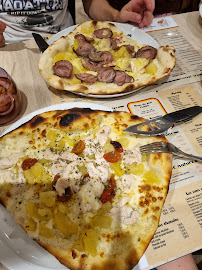 Salami du Pizzeria La Tour de Pizze à La Ferté-Bernard - n°4