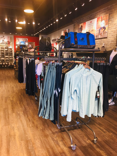 Shoe Store «New Balance Atlanta @ North Point», reviews and photos, 7300 North Point Pkwy #119, Alpharetta, GA 30022, USA