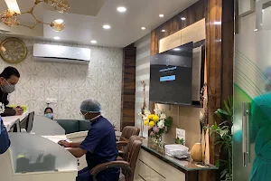 Dr. Alok Bisht Dental care clinic image