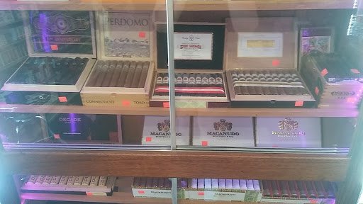 Tobacco Shop «The Smoke Shop of Mt. Morris», reviews and photos, 8005 N Dort Hwy, Mt Morris, MI 48458, USA