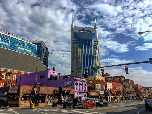 Bars to work in Nashville