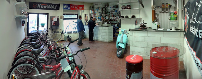 Értékelések erről a helyről: Autósok-motorosok boltja kft, Baja - Autószerelő