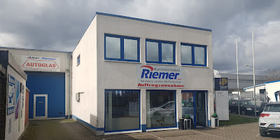 Karosserie- und Lackierzentrum Riemer & Ginaldi GmbH