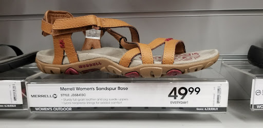 Sporting Goods Store «Academy Sports + Outdoors», reviews and photos, 4526 W Wendover Ave, Greensboro, NC 27409, USA