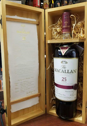 Liquor Store «EZMART LIQUOR STORE & CRAFT BEER ,BEER KEGS», reviews and photos, 1302 W Walnut Ave, Visalia, CA 93277, USA