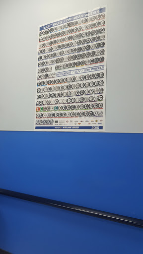 Tire Shop «Walmart Tires & Auto Parts», reviews and photos, 377 N Rolling Meadows Dr, Fond du Lac, WI 54937, USA