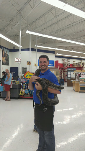 Pet Supply Store «Petco Animal Supplies», reviews and photos, 6015 Stage Rd, Bartlett, TN 38134, USA