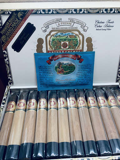 Tobacco Shop «OBT Smoke Shop & vape», reviews and photos, 11757 S Orange Blossom Trail, Orlando, FL 32837, USA