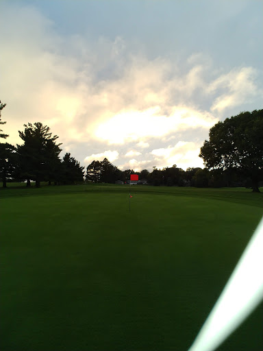 Golf Course «Bright Grandview Golf Course», reviews and photos, 2401 E 29th St, Des Moines, IA 50317, USA