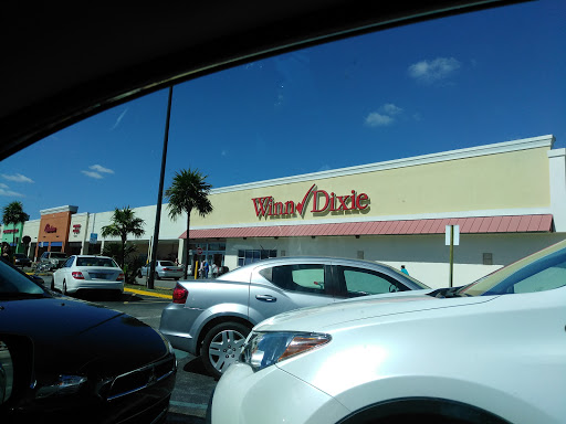 Grocery Store «Fresco y Más», reviews and photos, 3701 NW 7th St, Miami, FL 33126, USA