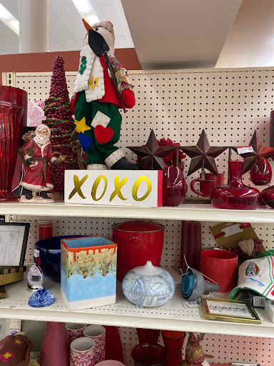 Thrift Store «Goodwill - Sherman Oaks», reviews and photos, 14760 Ventura Blvd, Sherman Oaks, CA 91403, USA