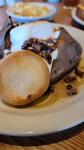 American Restaurant «Cracker Barrel Old Country Store», reviews and photos, 825 Marketplace Blvd, Hamilton Township, NJ 08691, USA