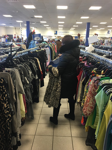 Thrift Store «Goodwill Industries Store & Donation Center», reviews and photos, 561 NJ-23, Pompton Plains, NJ 07444, USA