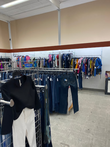 Thrift Store «Goodwill - Sherman Oaks», reviews and photos, 14760 Ventura Blvd, Sherman Oaks, CA 91403, USA