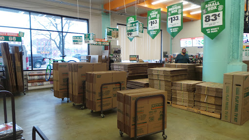 Truck Rental Agency «U-Haul Moving & Storage of Bronzeville», reviews and photos, 2601 S La Salle St, Chicago, IL 60616, USA