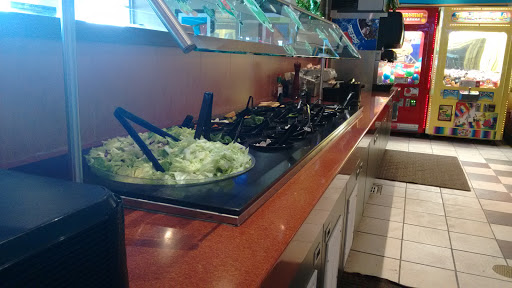 Pizza Restaurant «Round Table Pizza», reviews and photos, 2511 Naglee Rd, Tracy, CA 95304, USA