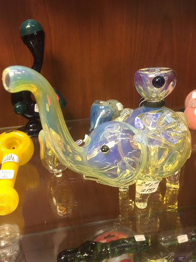 Tobacco Shop «Kittery Discount Smoke Shop», reviews and photos, 99 State Rd, Kittery, ME 03904, USA