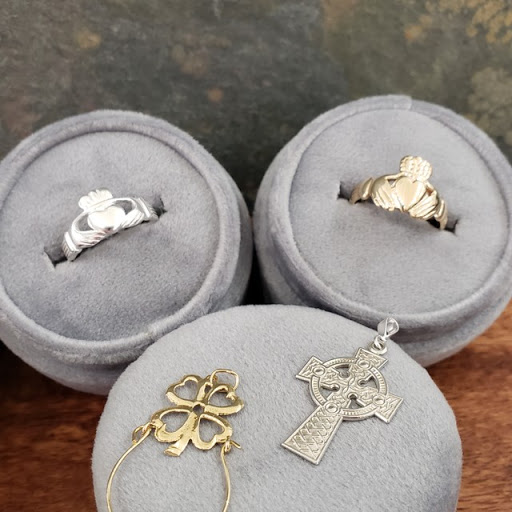 Jewelry Store «Georgetown Jewelers Inc», reviews and photos, 351 Georgetown Square, Wood Dale, IL 60191, USA