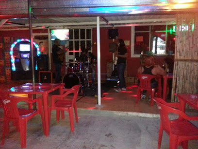Botanero Y Bar La Cabaña - Calle: Dalias #5, 68240 Nazareno Etla, Oax., Mexico
