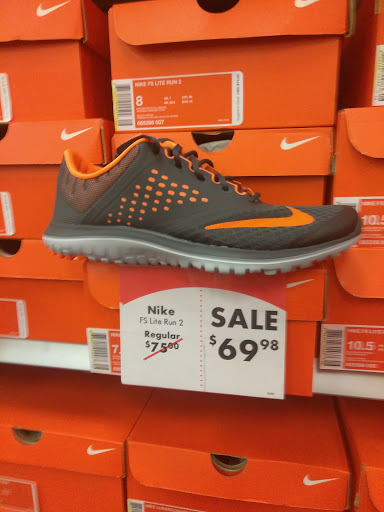 Shoe Store «Shoe Carnival», reviews and photos, 2738 Renaissance Dr, Fort Worth, TX 76105, USA