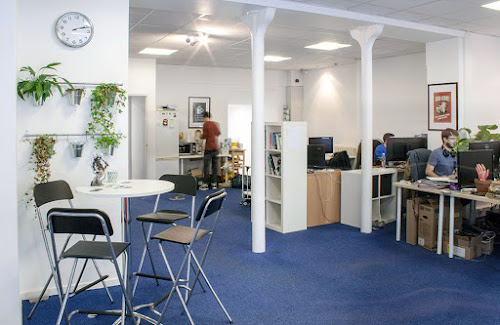 Agence de location de bureaux Take A Desk - Hôtel de Ville Nantes
