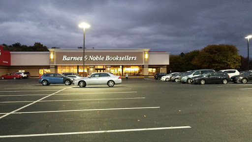 Book Store «Barnes & Noble», reviews and photos, 444 Broadway, Saugus, MA 01906, USA
