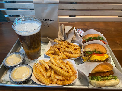 Shake Shack Downtown Cleveland - 1965 E 6th St, Cleveland, OH 44113