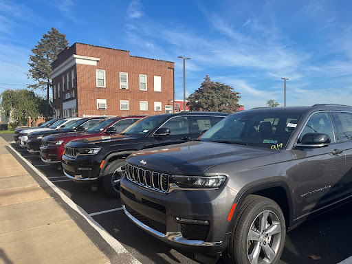 Car Dealer «New Holland Chrysler Dodge Jeep Ram», reviews and photos, 508 W Main St, New Holland, PA 17557, USA