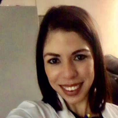 Dra. Kelly Garcia, Cardiólogo
