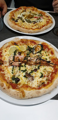 Pizza du Restauration rapide Pizzeria pompignan mamamia au feu de bois - n°15