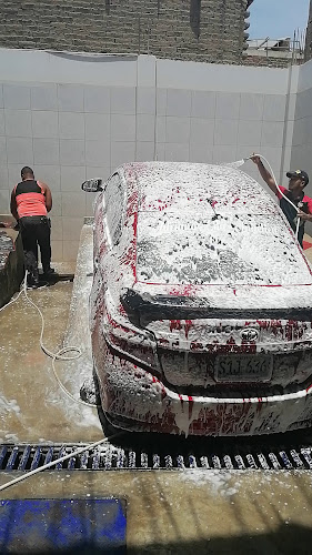 CAR WASH LUBRICENTRO "TU TRANQUILO Y YO NERVIOSO" - Servicio de lavado de coches