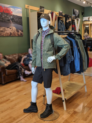 Outdoor Sports Store «Fjällräven Chicago», reviews and photos, 1708 N Damen Ave, Chicago, IL 60647, USA