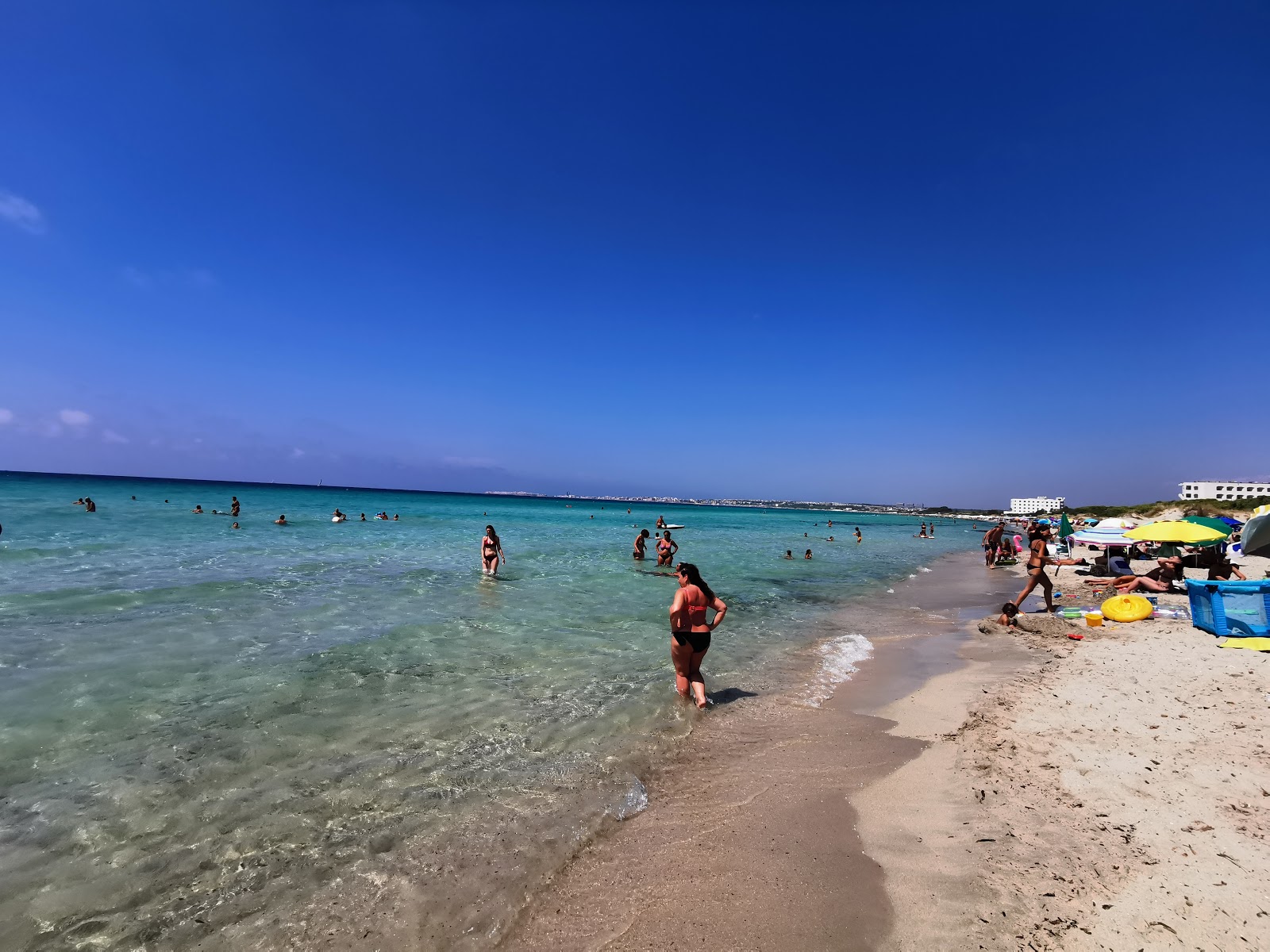 Foto av Lovers beach med medium nivå av renlighet