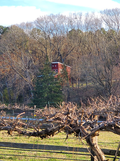 Winery «Treehouse Vineyards», reviews and photos, 301 Bay St, Monroe, NC 28112, USA